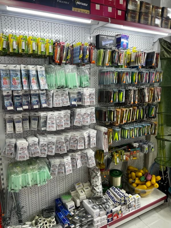 Çeşitli balıkçılık malzemeleri